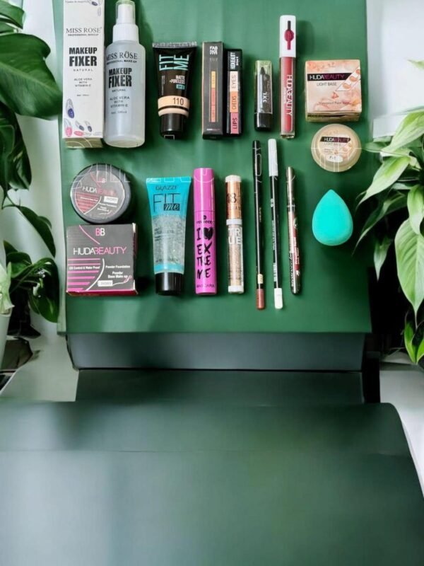 4 in 1 Makeup Deal - Image 2